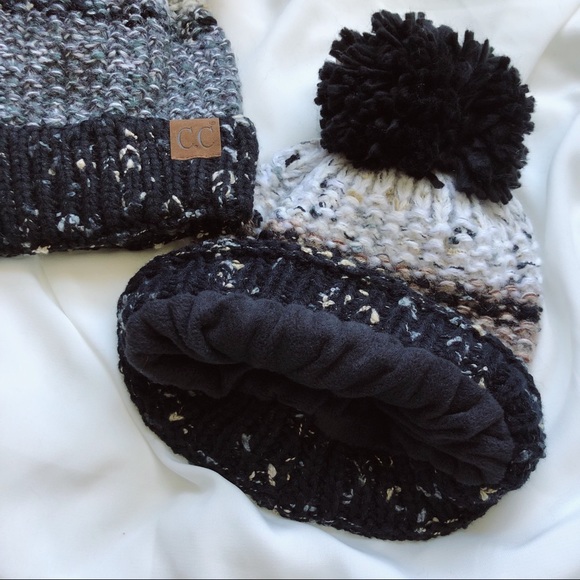 Last 1️⃣ CHUNKY MULTI-TONE POM BEANIE - Picture 4 of 5